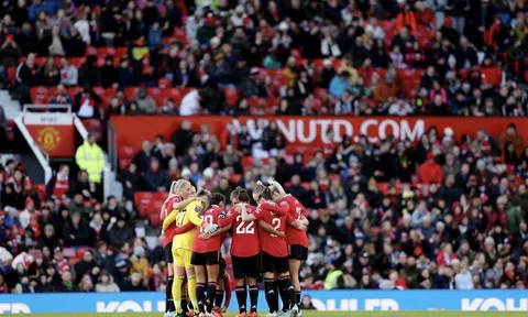 Sân Old Trafford lập kỷ lục trong ngày M.U thắng hủy diệt 5-0
