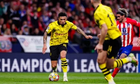 Sancho làm lu mờ hàng công Dortmund