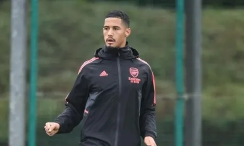 Sao Arsenal được tiến cử thay Varane