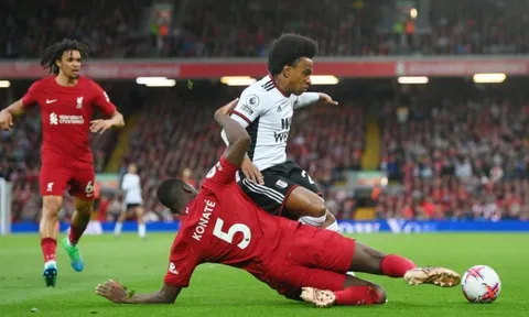 Sao Liverpool được ca ngợi xuất sắc nhất thế giới