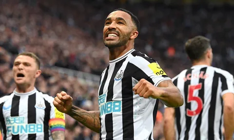 Sao Newcastle lên tiếng về cuộc đua top 4 với Liverpool, M.U