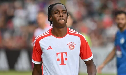 Sao trẻ Bayern khiến Man United mừng thầm