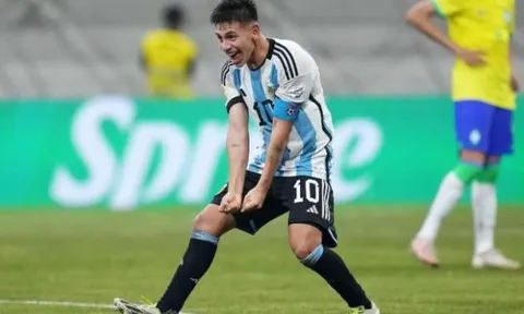Sao trẻ fan Barca lập hat-trick vào lưới Brazil tại U17 World Cup
