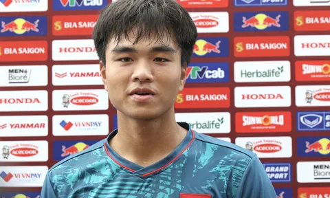 Sao trẻ U23 Việt Nam tiết lộ lý do đội bị 'ăn mắng' trên sân tập