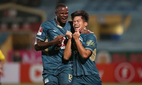 Sao trẻ U23 Việt Nam tỏa sáng , HLV Philippe Troussier mừng thầm