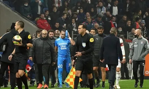 Sau bạo loạn, chủ tịch Lyon phá vỡ im lặng về Payet