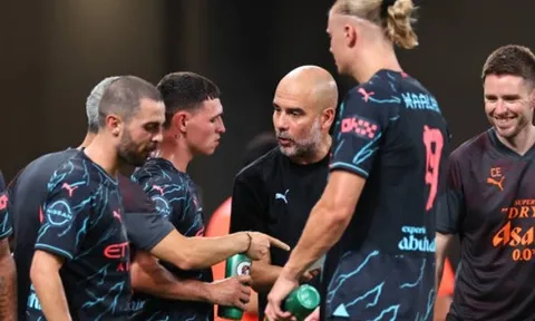 Sau John Stones, Pep sẽ có thêm phát kiến ảo diệu mùa giải mới?