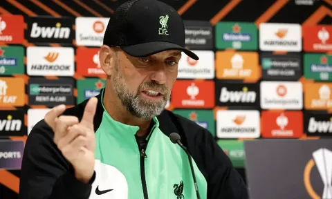 Liverpool đưa 3 'đá tảng' vào tầm ngắm
