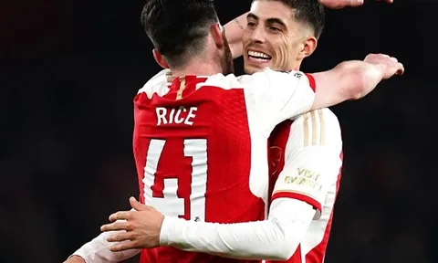 Muốn vô địch, Arsenal cần nhiều hơn những khoảnh khắc ngôi sao