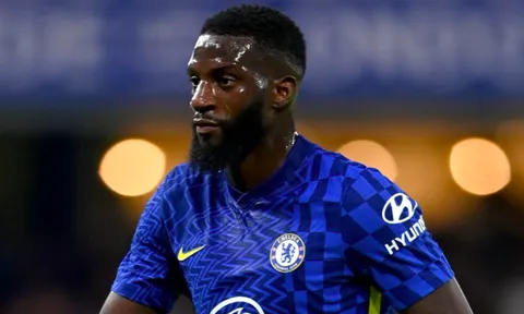 Lyon mở đàm phán chiêu mộ bom xịt Chelsea