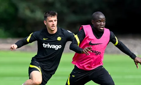 CHÍNH THỨC! Kante dính Covid-19, Chelsea mất 4 trụ cột