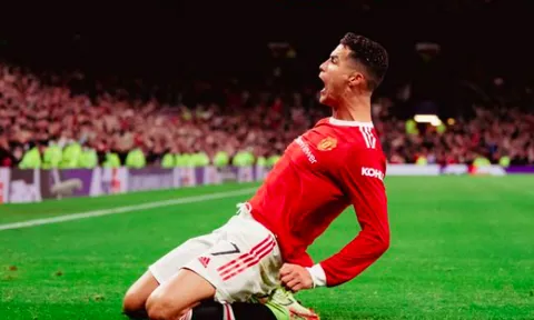 Nhà Glazer phát biểu sai thông tin cơ bản về Ronaldo