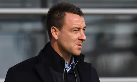 Đại gia mời gọi, John Terry chuẩn bị làm HLV trưởng