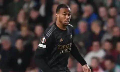 Arsenal nhận thêm tin xấu sau trận thua PSV