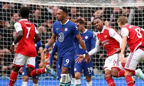 Neil Warnock chỉ tên 'Ronaldo của Chelsea', Potter cần tống khứ