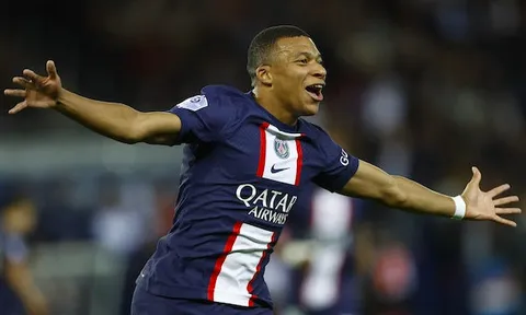 HLV PSG: "Mbappe không đứng trên CLB"