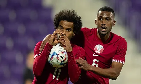 FIFA bị cảnh báo về thổi phạt đền cao bất thường cho Qatar