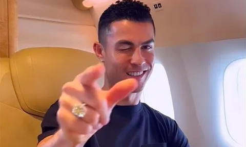 Ronaldo: 'Xin chào, hẹn gặp lại'