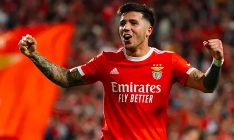 Romano cập nhật vụ Fernandez: Chelsea bế tắc, cơ hội cho M.U