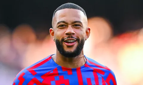 Cú hích thương vụ Memphis Depay