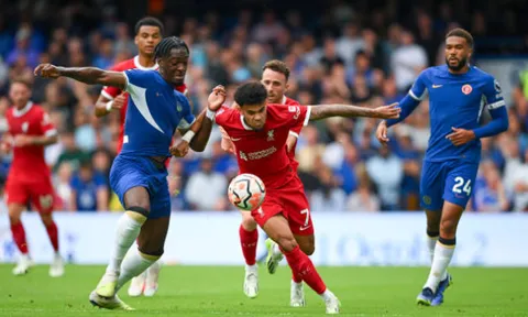 ''Reece James và Axel Disasi bối rối''