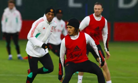 Bất ngờ Rashford; 2 cú hích xuất hiện trên sân tập Man Utd