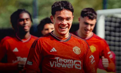 Hủy diệt cả giải đấu, U18 M.U xuất sắc lên ngôi vô địch