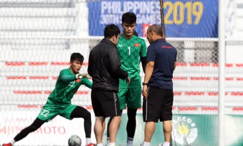 HLV Park Hang-seo và cơn đau đầu mang tên "người gác đền"