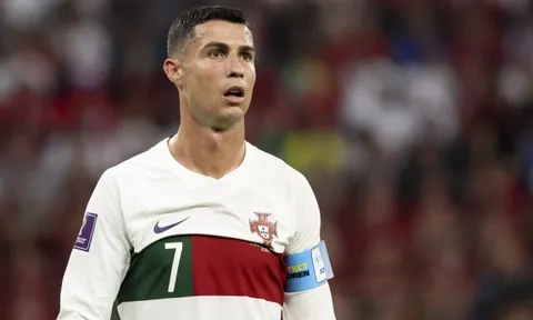 Nhận đề nghị 500 triệu euro, Ronaldo có quyết định với Chelsea