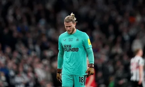 Eddie Howe đánh giá màn trình diễn của Loris Karius