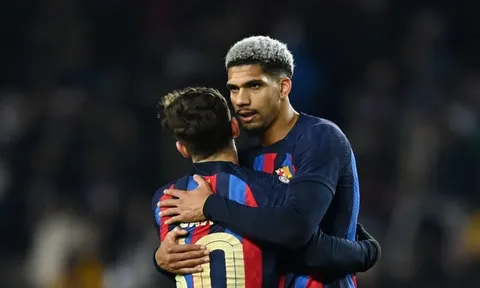 Sếp lớn Barca lên tiếng về vấn đề của 2 trụ cột