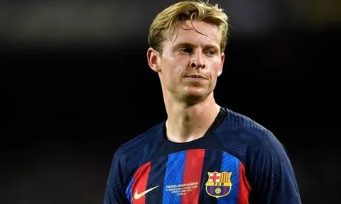 Sếp lớn Barca phản biện lời tố cáo của De Jong