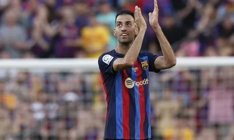 Sergio Busquets: Nhà cách mạng bóng đá hiện đại