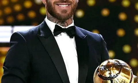 Sergio Ramos nhận giải Hậu vệ hay nhất lịch sử