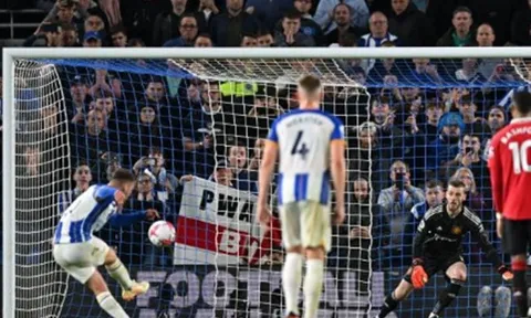 Shaw hóa tội đồ, M.U ôm hận bởi khoảnh khắc 'Fergie Time'