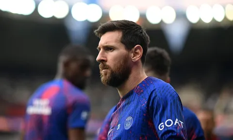 Messi từ chối nghe cuộc gọi từ Barca