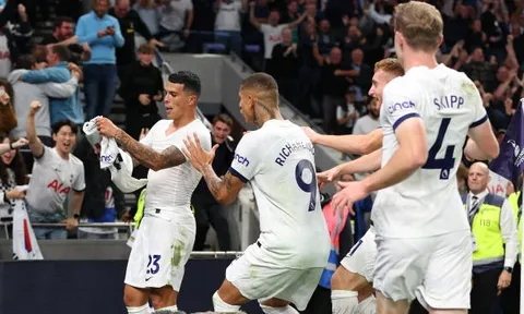 "Siêu hậu vệ" xuất hiện tại Premier League