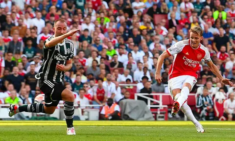 Siêu máy tính dự đoán Premier League: Đỉnh cao Arsenal; Choáng váng M.U