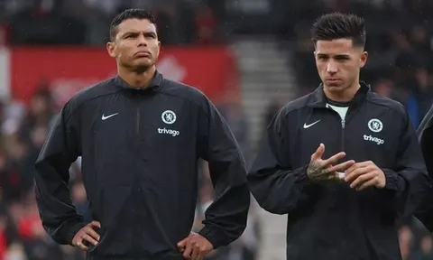 Silva tức giận với 3 sao Chelsea; Gallagher quát tháo Enzo