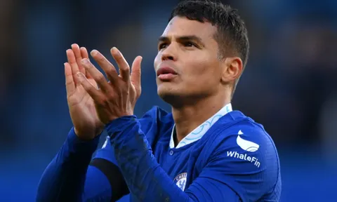 Thiago Silva cũng choáng với cách chi tiêu của Chelsea