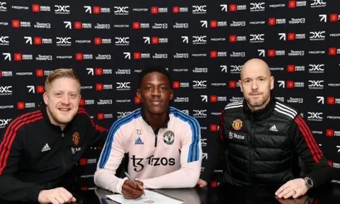 Sir Jim gật đầu, Man United sẽ có cặp bài trùng cho tuyến giữa trong cả thập kỷ