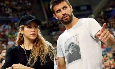 Shakira chọc ghẹo Gerard Pique vào ngày Valentine