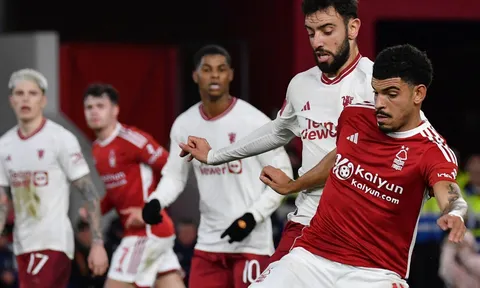 CHÍNH THỨC! Đội bóng thứ 2 bị trừ điểm ở Premier League