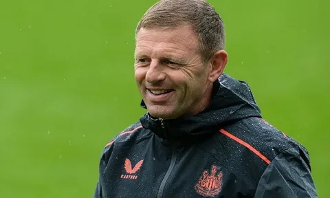 HLV mới yêu cầu Newcastle 1 điều trước trận gặp Chelsea