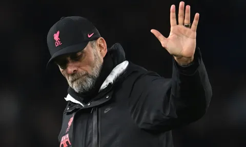 John Barnes cảnh báo Klopp về kỳ chuyển nhượng tháng Giêng