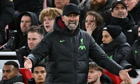 Trưởng ban trọng tài "xát muối" vào nỗi đau của Liverpool