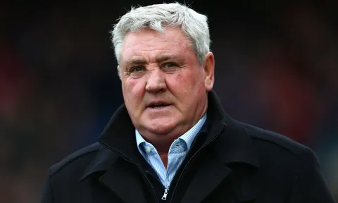 Steve Bruce được bồi thưởng bao nhiêu nếu bị Newcastle sa thải?