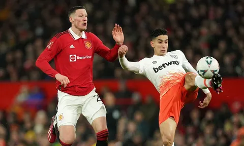 Ten Hag dùng Rashford để làm gương cho Wout Weghorst