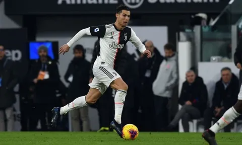 SỐC: Người Saudi Arabia gọi tên Messi, Ronaldo có hành động không ngờ