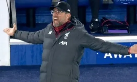 SỐC! Salah lại ích kỷ với Mane, Klopp điên tiết vung tay gào thét